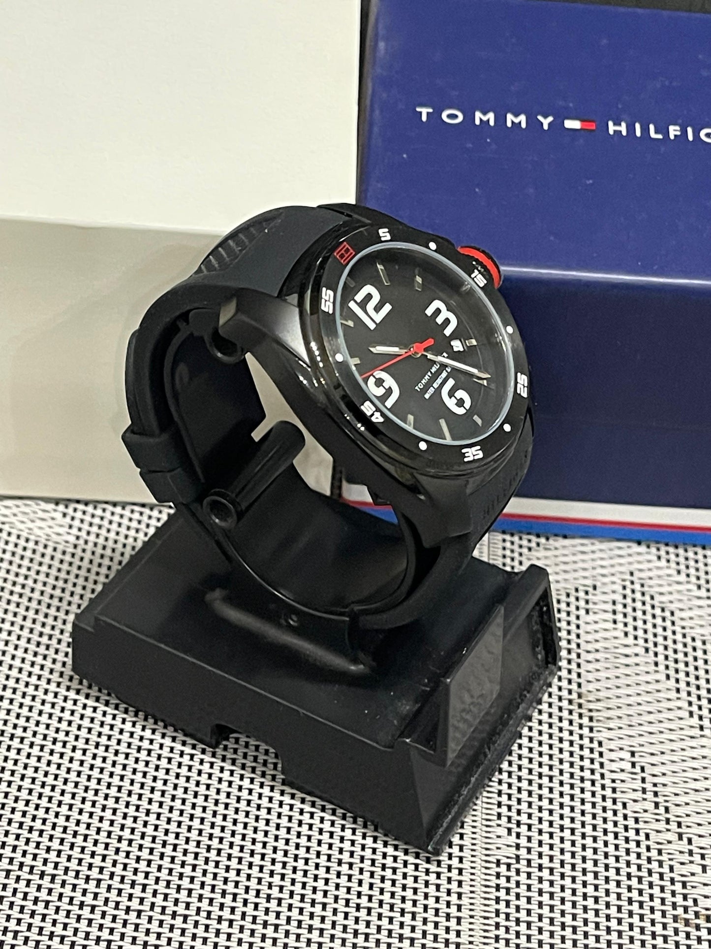 TOMMY HILFIGER - SPORTS WATCH