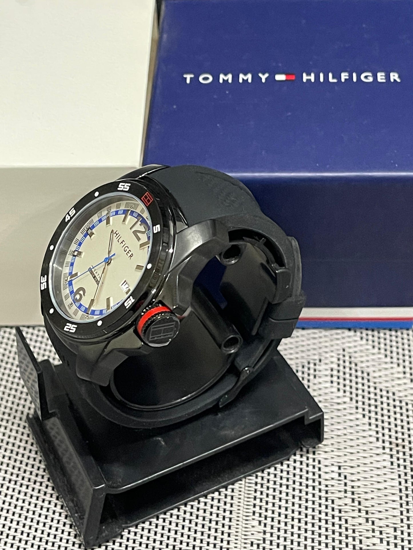 TOMMY HILFIGER - SPORTS WATCH