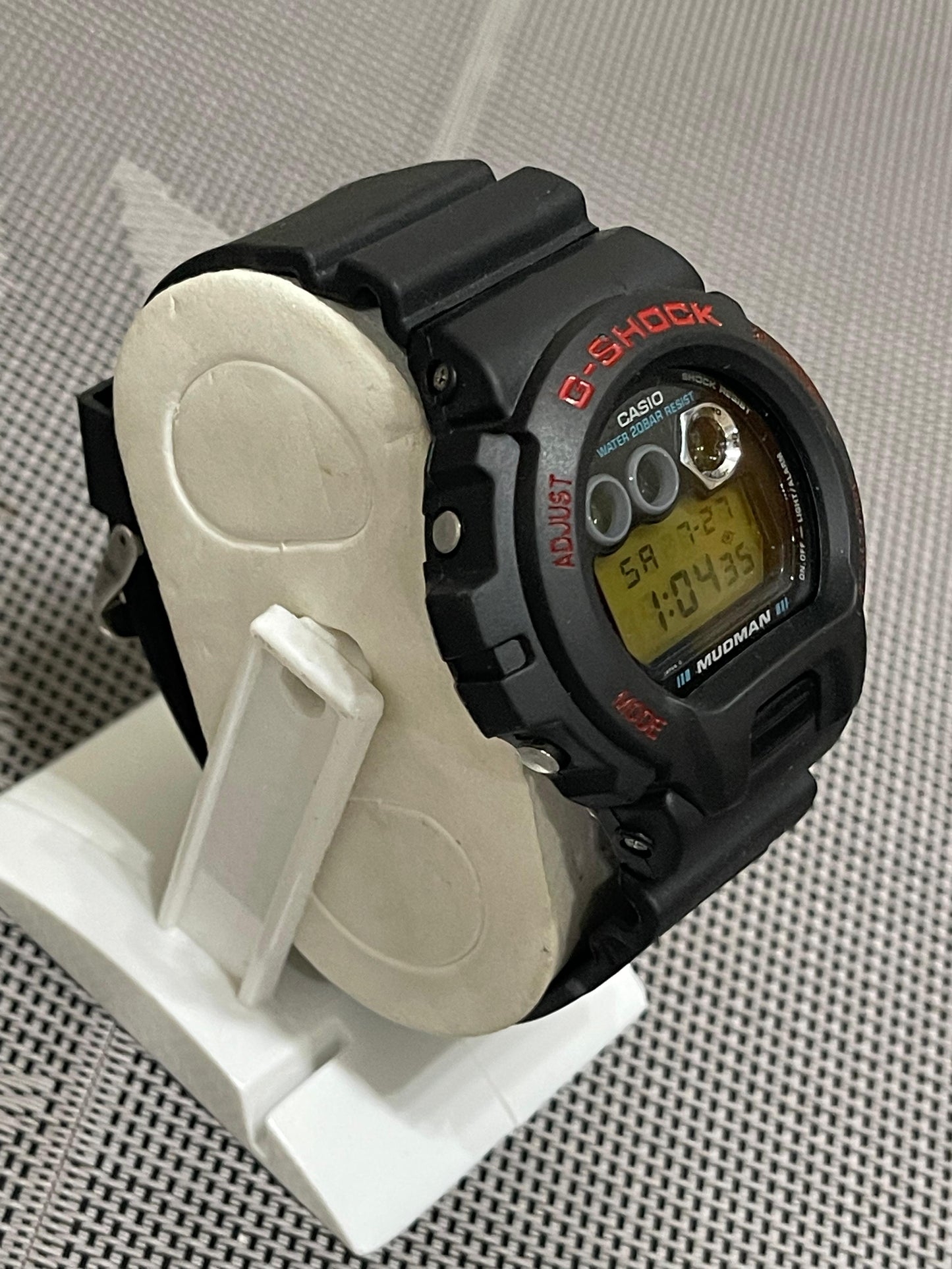 CASIO - G-SHOCK - DW-6900