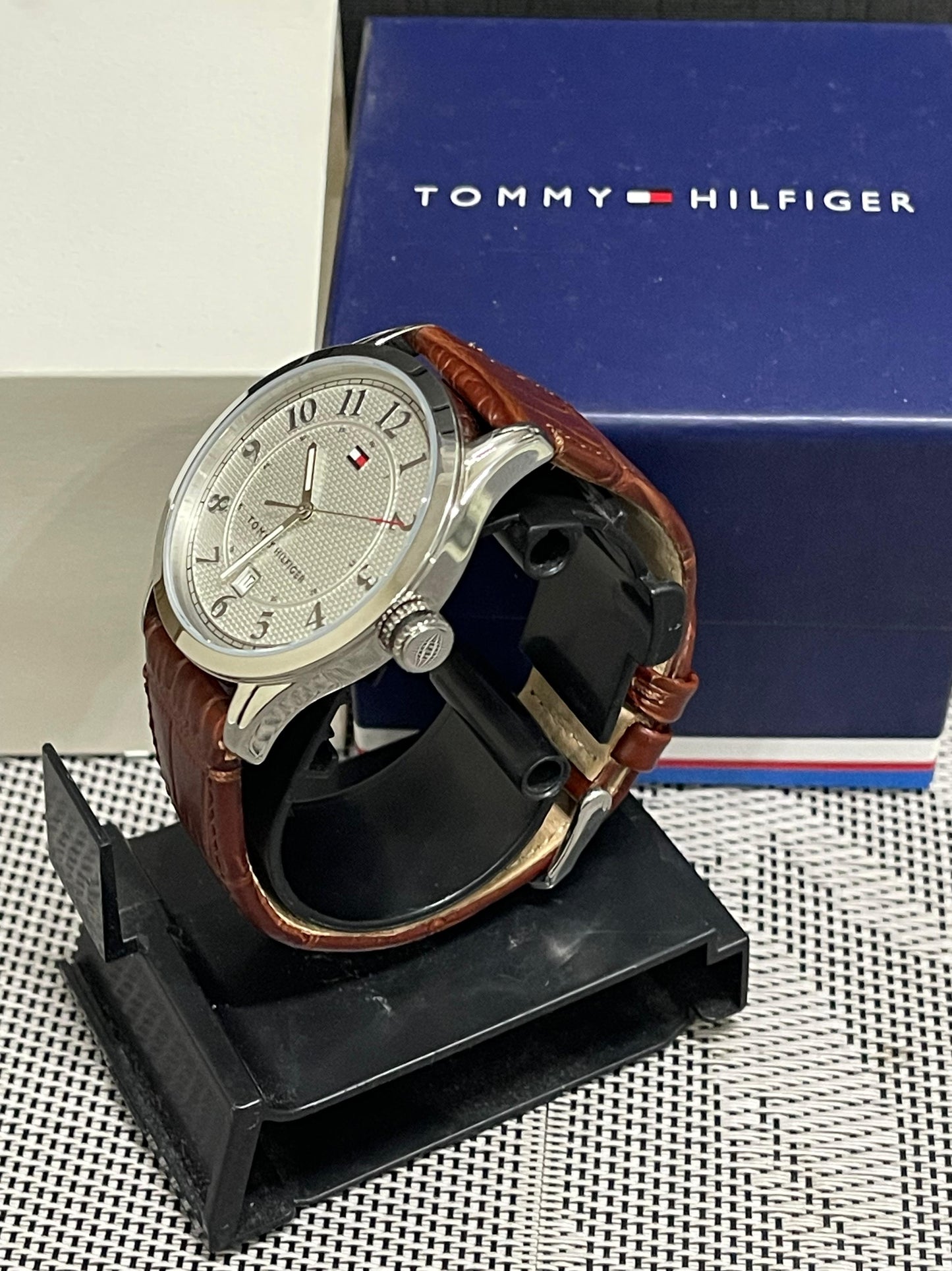 TOMMY HILFIGER - DRESS WATCH