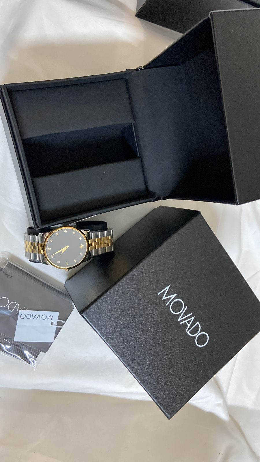 MOVADO - MUSEUM CLASSIC