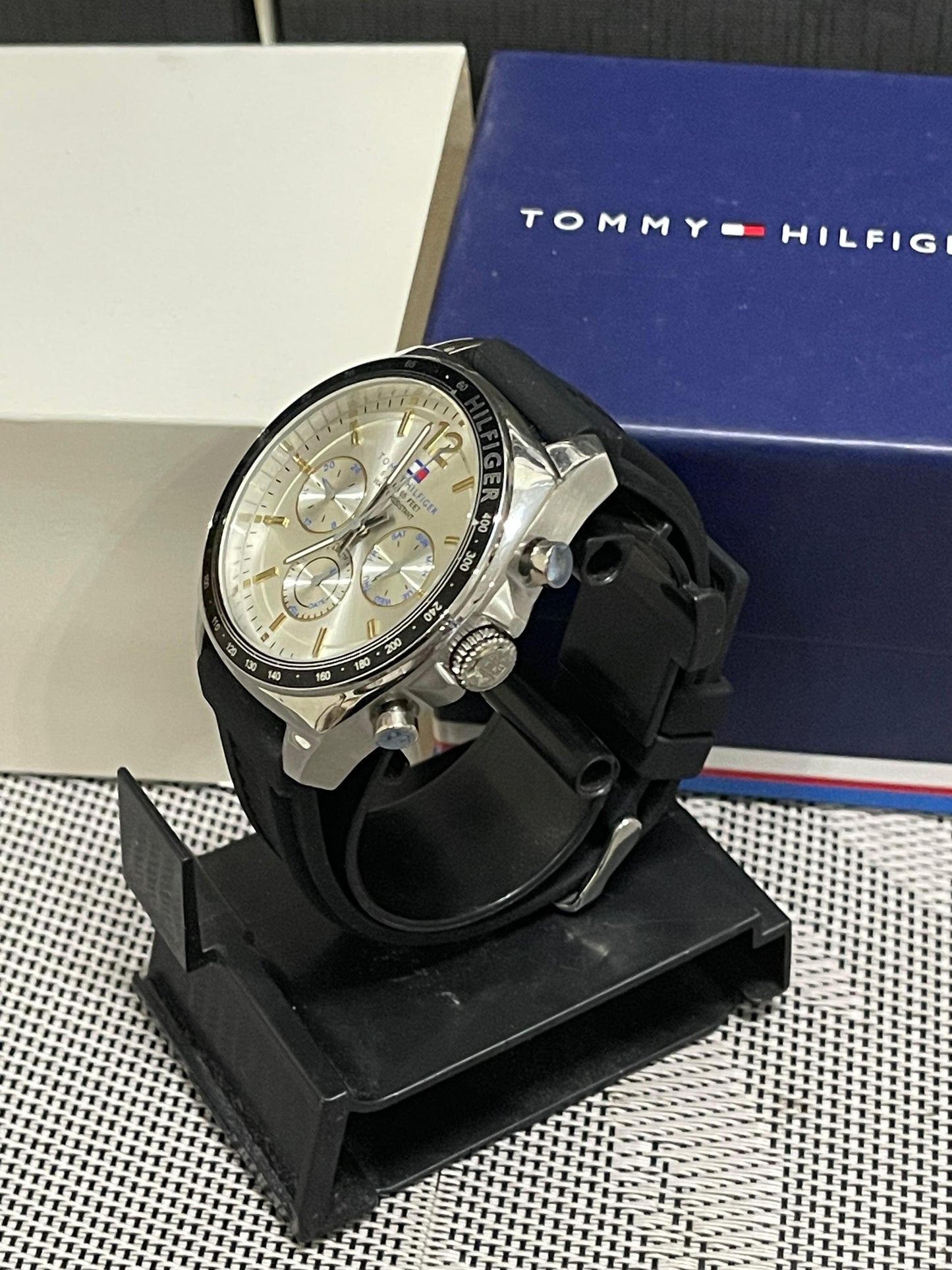 TOMMY HILFIGER - SPORTS WATCH