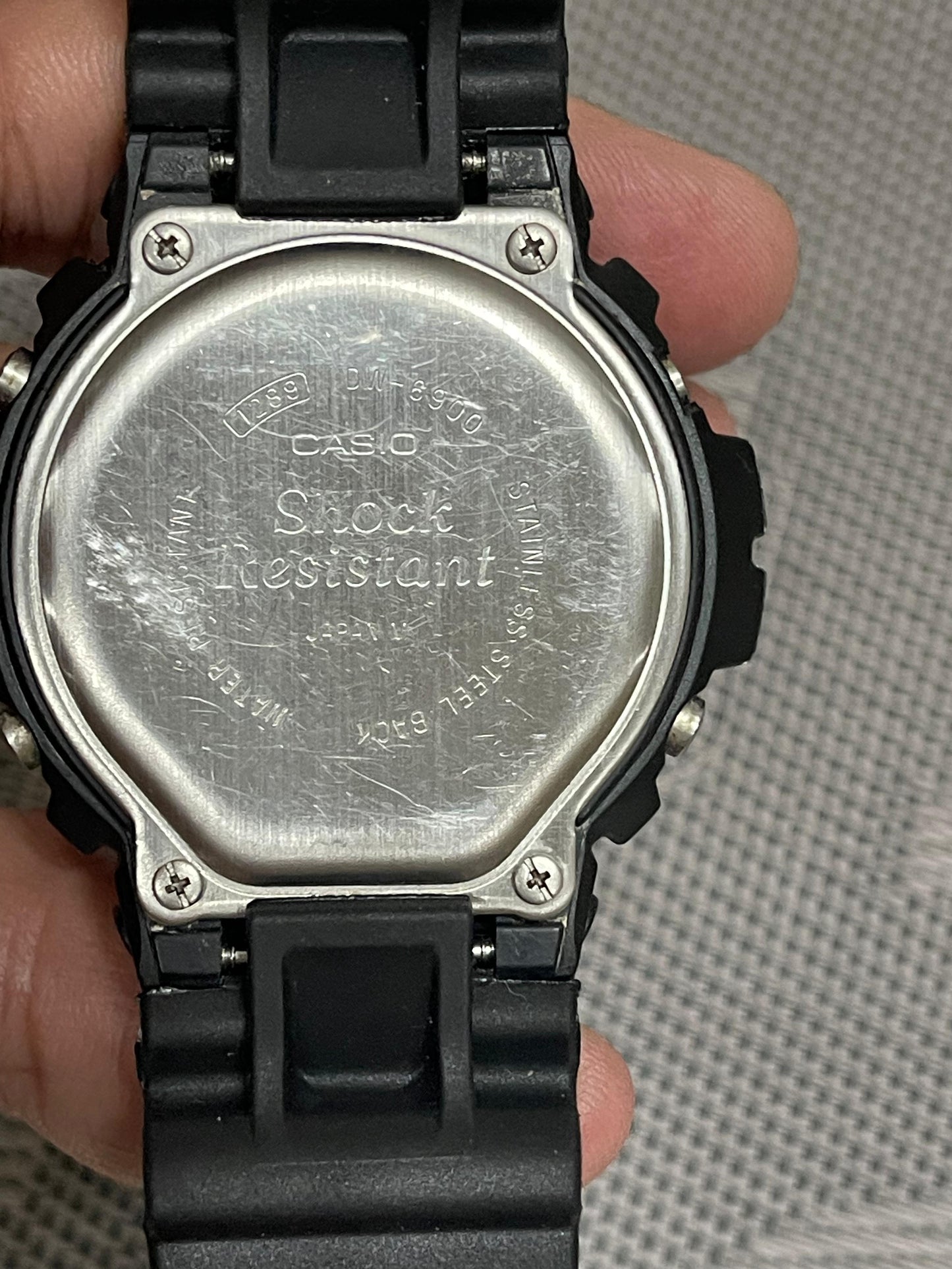 CASIO - G-SHOCK - DW-6900