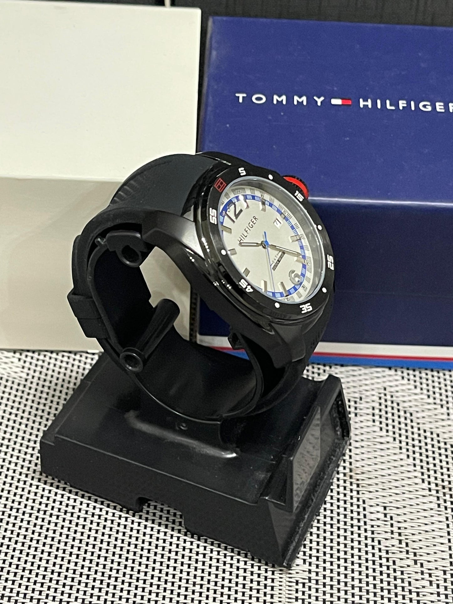 TOMMY HILFIGER - SPORTS WATCH