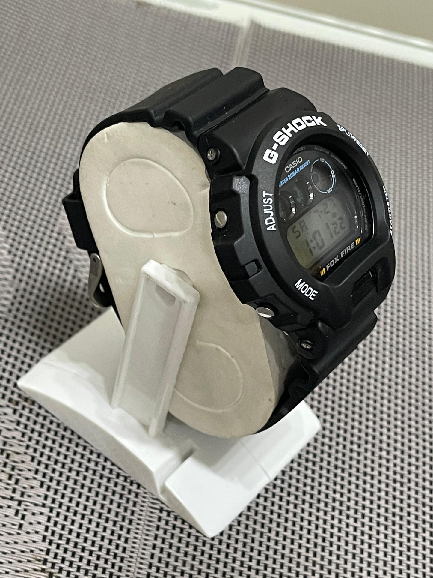 CASIO - G-SHOCK - DW-6900