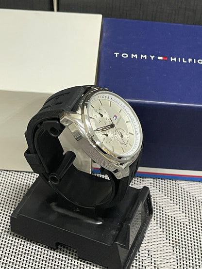 TOMMY HILFIGER - SPORTS WATCH